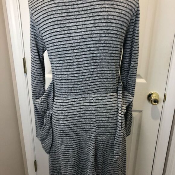 Alya gray and black striped long sleeve midi dress, size xs - Picture 12 of 12